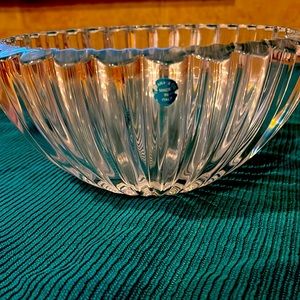Beautiful Never used Tiffany hearts bowl